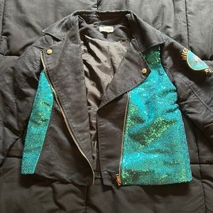 D-signed descendants Uma outfit